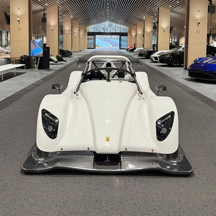 超スペックの英国発レーシーングカー「ラディカル」に乗ってみた！日本再上陸で今後に期待 - 13枚目の画像