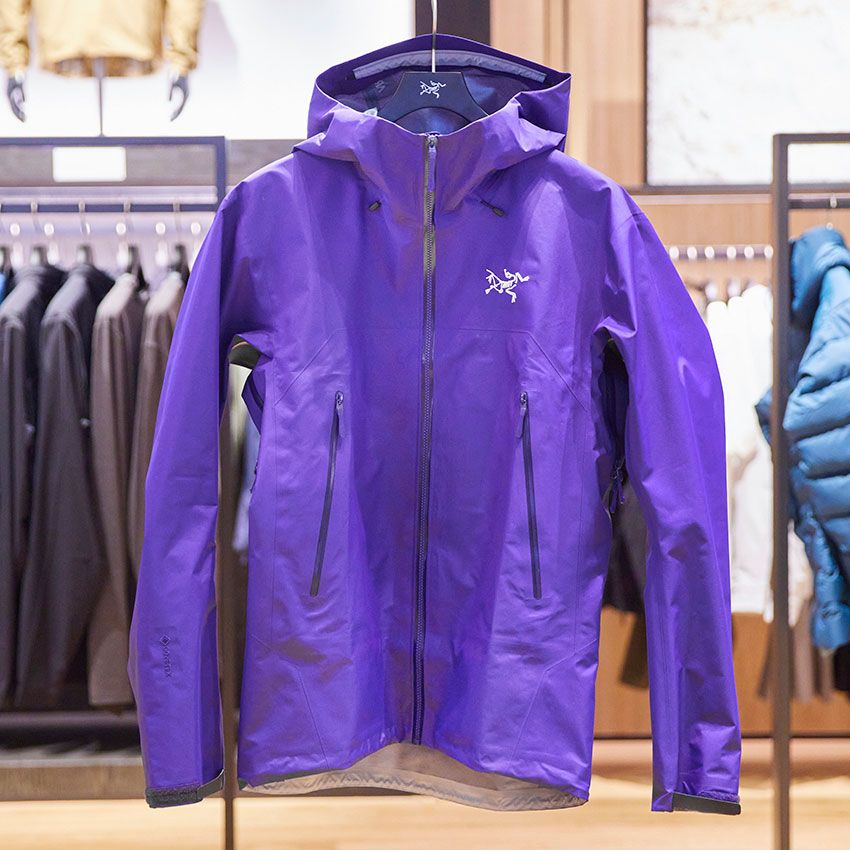 「ベータ SL ジャケット」8万4700円／アークテリクス ゲストサービスセンター　https://arcteryx.jp