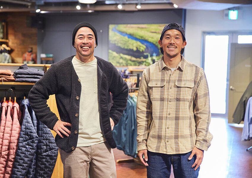 ［左］中村さん●パタゴニア 東京・ゲートシティ大崎スタッフ。登山ガイドとして富士山や尾瀬地域を熟知した、歴13年の登山家。サーフィン歴20年［右］本橋さん●パタゴニア マーケティング担当。サーフィンとスノーボードが趣味で1年を通して自然を満喫している。