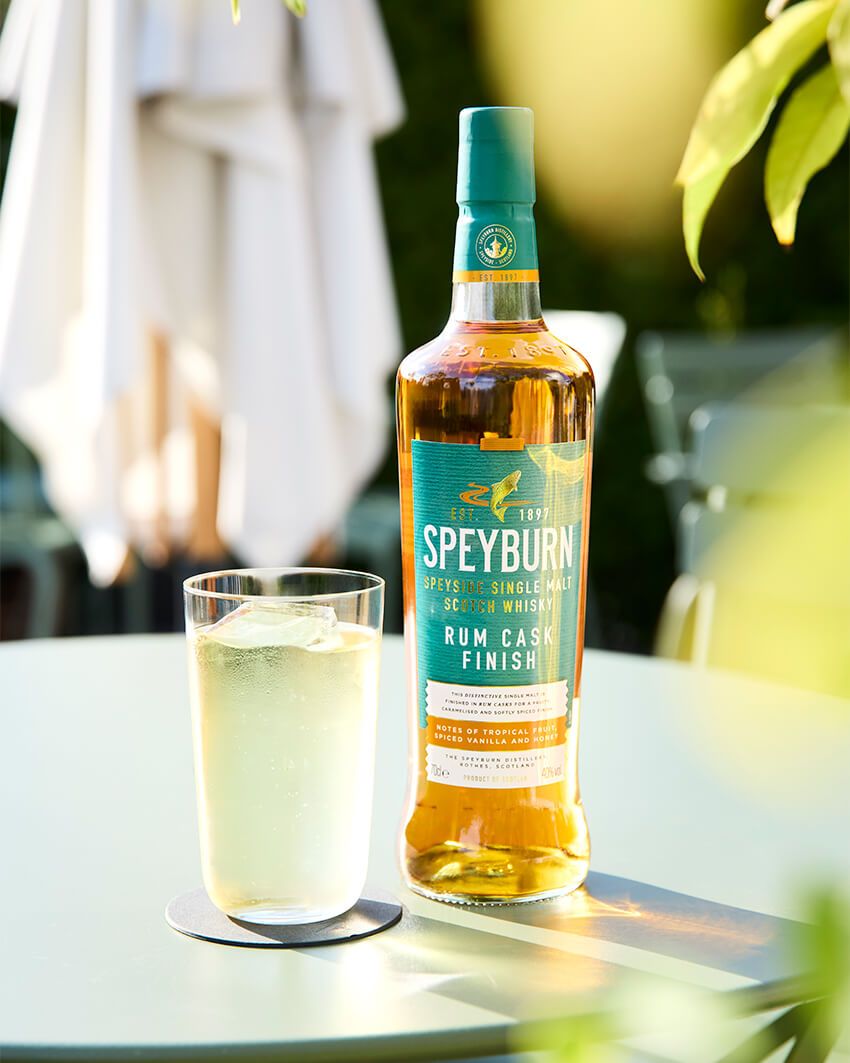 スペイバーン蒸溜所のシグネチャーであり大定番「スペイバーン10年」。