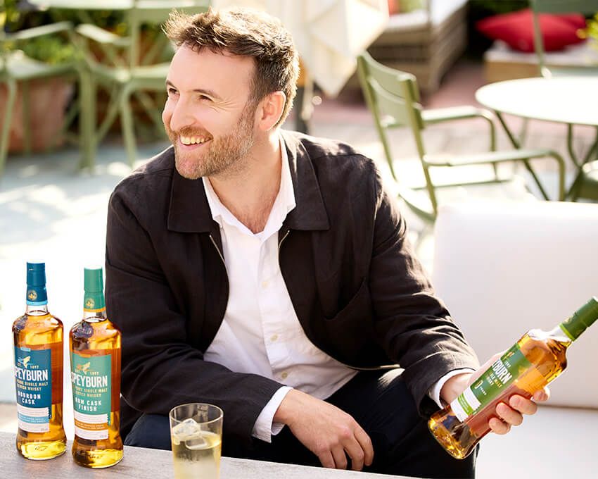 スチュアート・バクスター（Stuart Baxter）●スペイバーン蒸溜所を傘下に置く、インターナショナル・ビバレッジ・ホールディングス Ltd.（IBHL）のグローバル・ブランド・アンバサダー。スコットランドを拠点に世界中を飛び回り、同社所有のスピリッツブランドのプレゼンス拡大に尽力する。