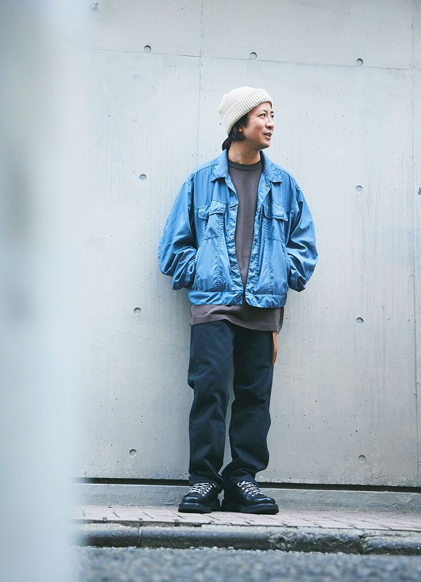 パンツ＝リーバイス　アウター＝サイズ　ニット＝ブランワイエム　シューズ＝アール　ニットキャップ＝サブライムロー