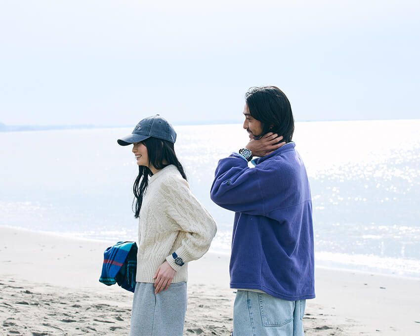 男性●エコ・ドライブ ダイバー200m「BN0156-05E」。SSケース、44㎜径、光発電エコ・ドライブ。４万7300円／シチズン 0120-78-4807　女性●エコ・ドライブ ダイバー200m「EO2021-05L」。SSケース、36.5㎜径、光発電エコ・ドライブ。４万7300円／シチズン 0120-78-4807