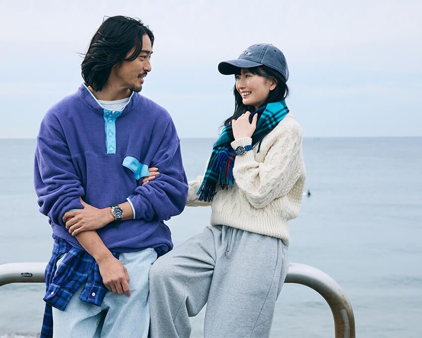 男性●ジャケット3万8500円、インナー2万5300円／ともにウティ（にしのや　03-6434-0983）　女性●ニット3万4100円／ペレグリン（真下商事　03-6412-7081）、パンツ1万8700円、キャップ6820円／ともにサタデーズ ニューヨークシティ　03-5459-5033、マフラー3万9600円／ジョシュアエリス（真下商事　03-6412-7081）