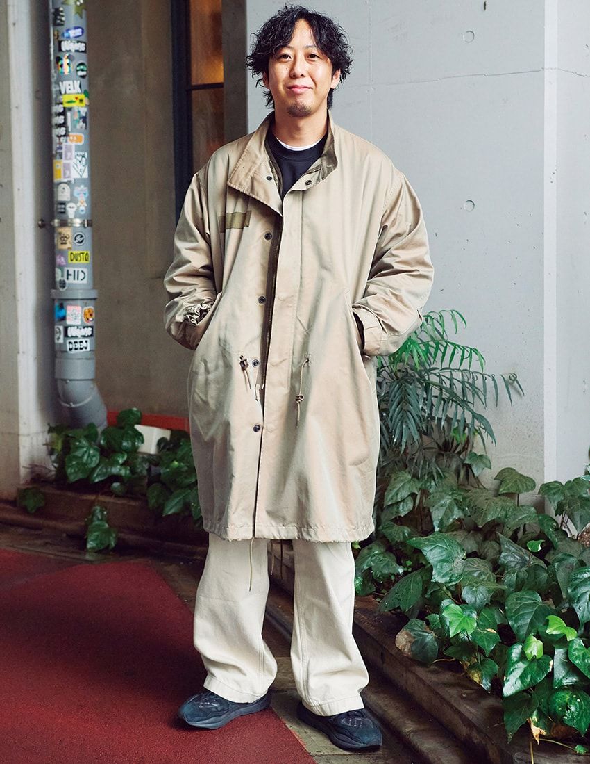 今年のロングコートは“軽快”なタイプが主流か!? 素材＆シルエットで個性が光る街角スナップ5人 - 4枚目の画像