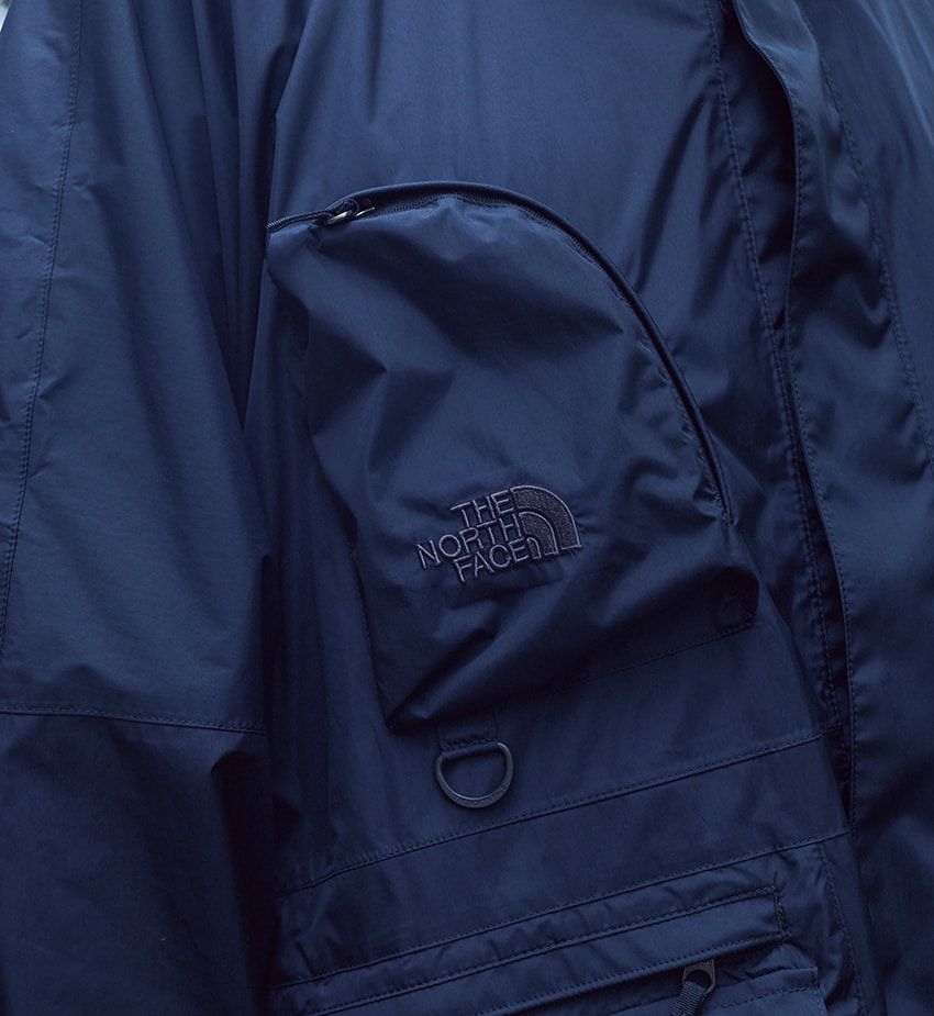 今年のロングコートは“軽快”なタイプが主流か!? 素材＆シルエットで個性が光る街角スナップ5人 - 1枚目の画像