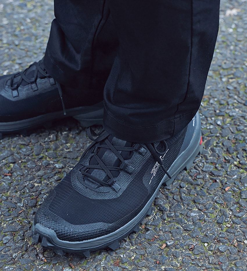 今年のロングコートは“軽快”なタイプが主流か!? 素材＆シルエットで個性が光る街角スナップ5人 - 2枚目の画像