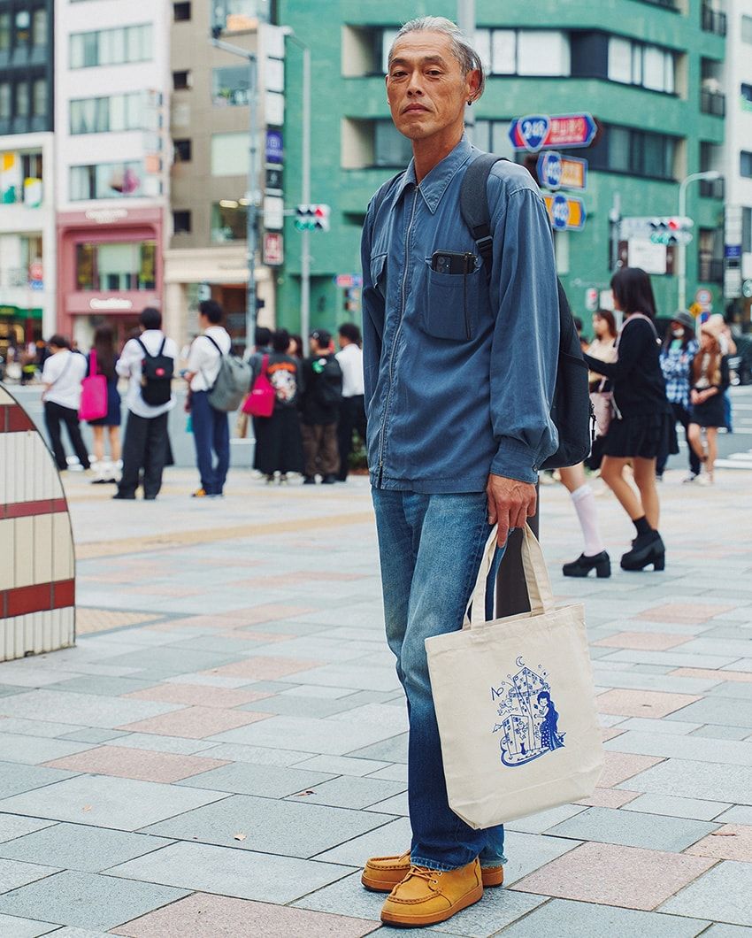 OCEANSな“青”か、色褪せない永遠の“黒”か。絶対的定番色を駆使したワントーンコーデ18例 - 4枚目の画像