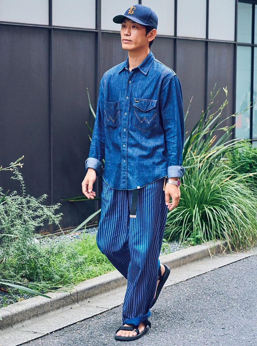 OCEANSな“青”か、色褪せない永遠の“黒”か。絶対的定番色を駆使したワントーンコーデ18例 - 9枚目の画像