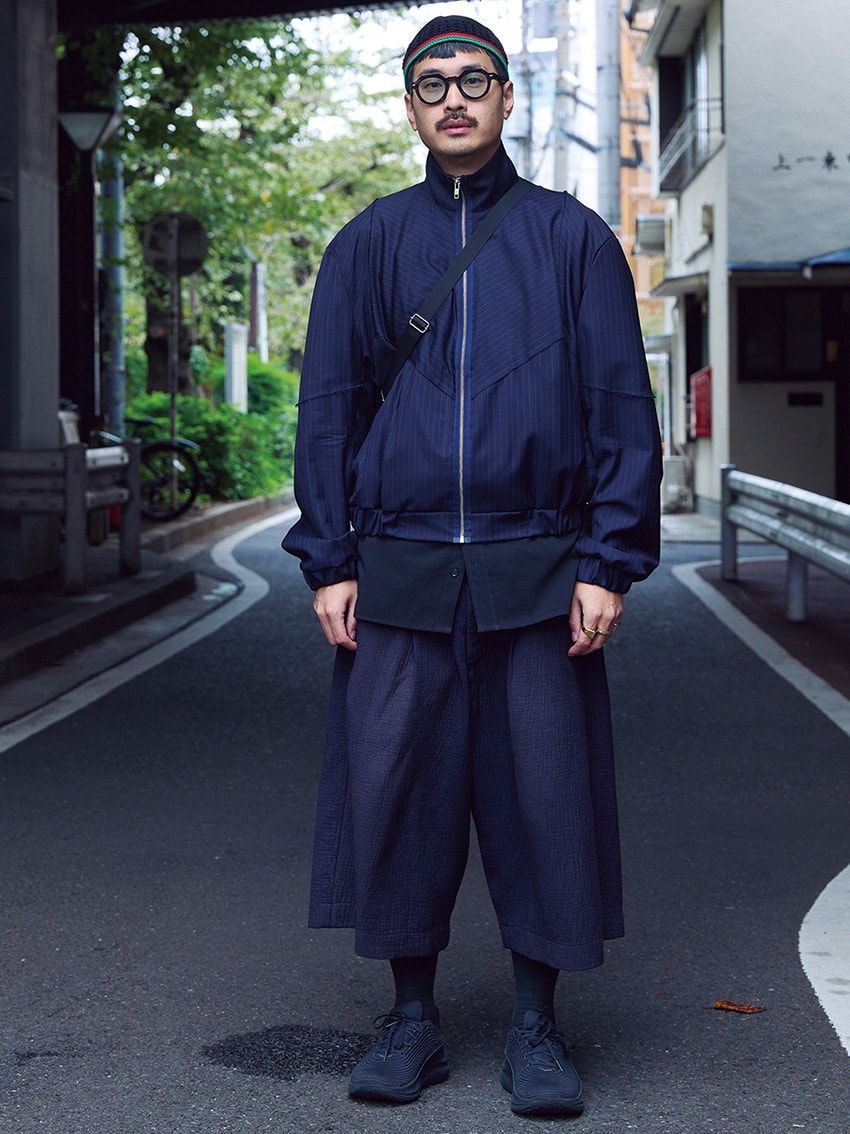 OCEANSな“青”か、色褪せない永遠の“黒”か。絶対的定番色を駆使したワントーンコーデ18例 - 10枚目の画像