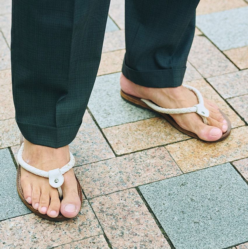 「スーツはカジュアルに」、「ハイブラはさらっと」。“お決まり”から解放されたMIXコーデ4例 - 3枚目の画像