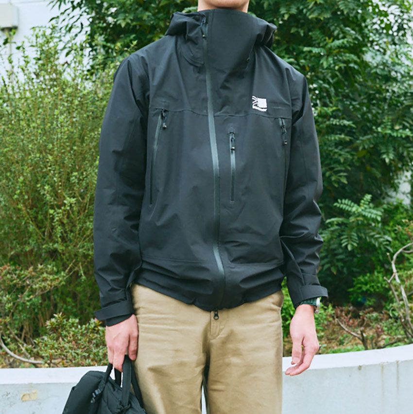 やっぱり頼れる“シェルジャケ”。その正解例を街のリアルスナップ5選からピックアップ！ - 1枚目の画像