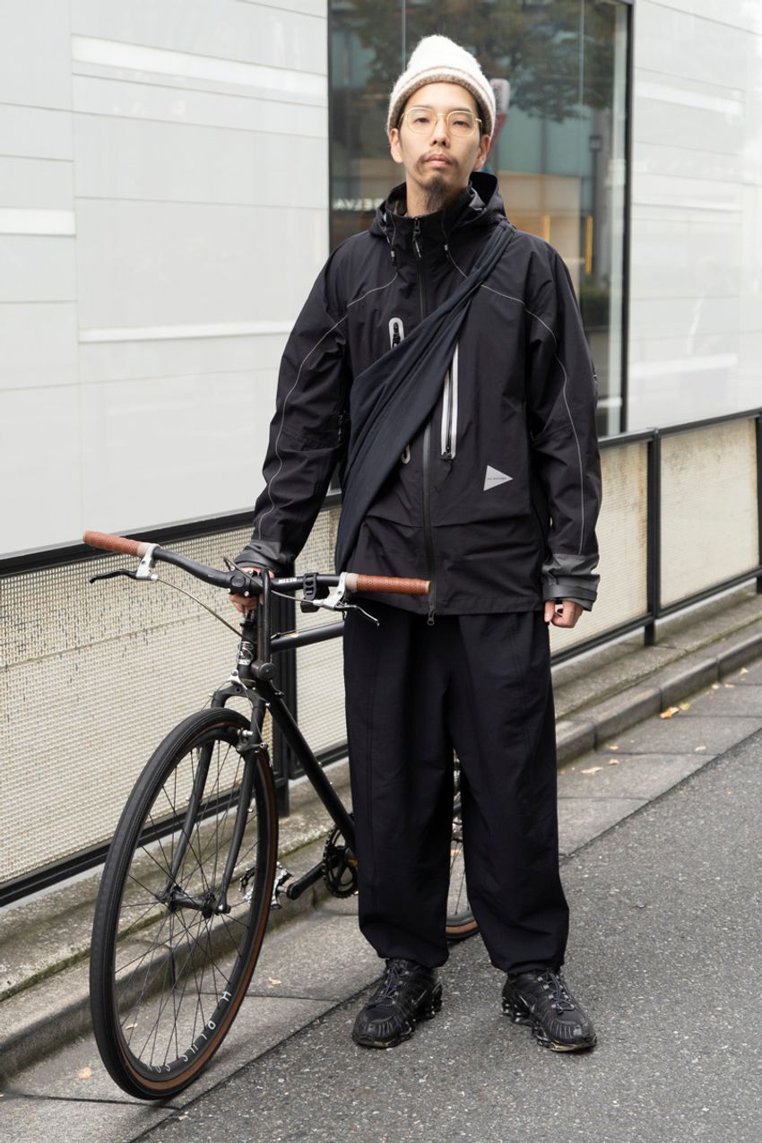 やっぱり頼れる“シェルジャケ”。その正解例を街のリアルスナップ5選からピックアップ！ - 2枚目の画像