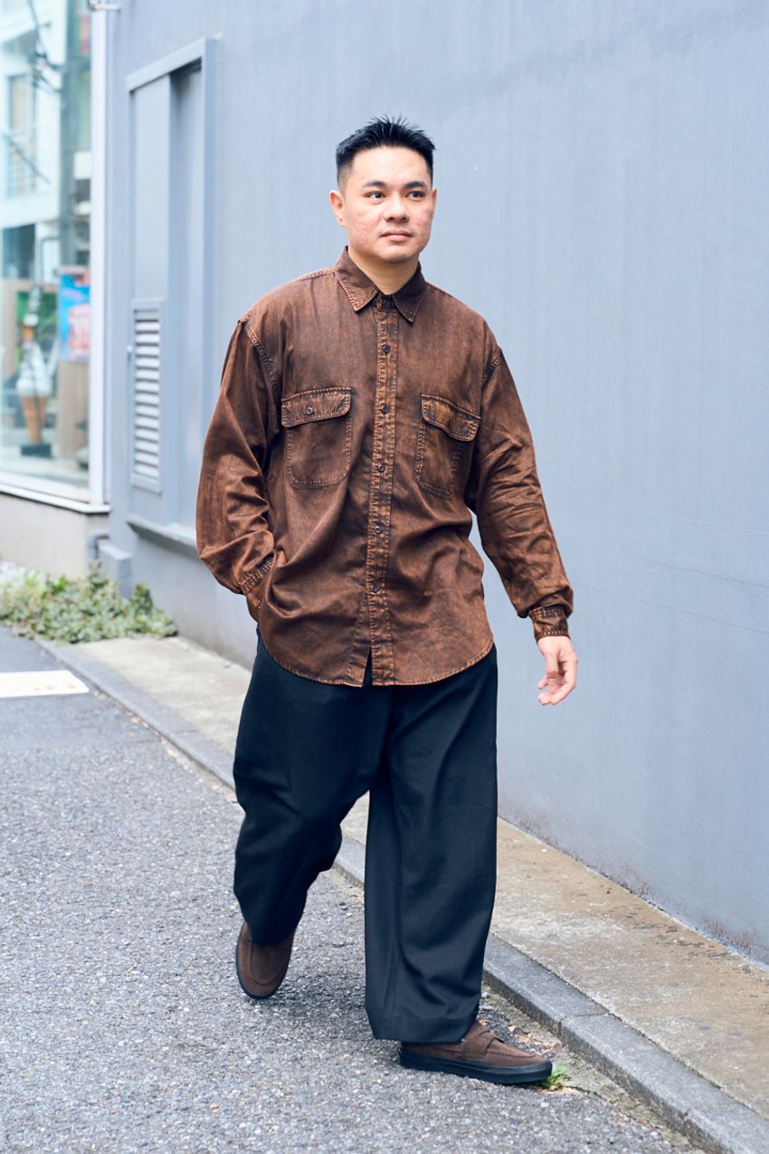 「スラックス×ヴァンズ」の黄金コンビ。街角の5人が提案する“シック＆ストリート”な足元論 - 9枚目の画像