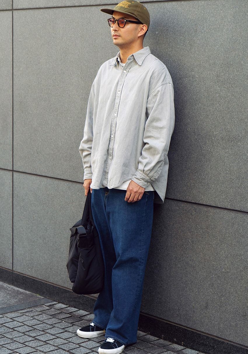 絶対定番、デニムは“色落ちブルー“派の13人。街のリアルから紐解く、今どき大人の良コーデ集 - 6枚目の画像