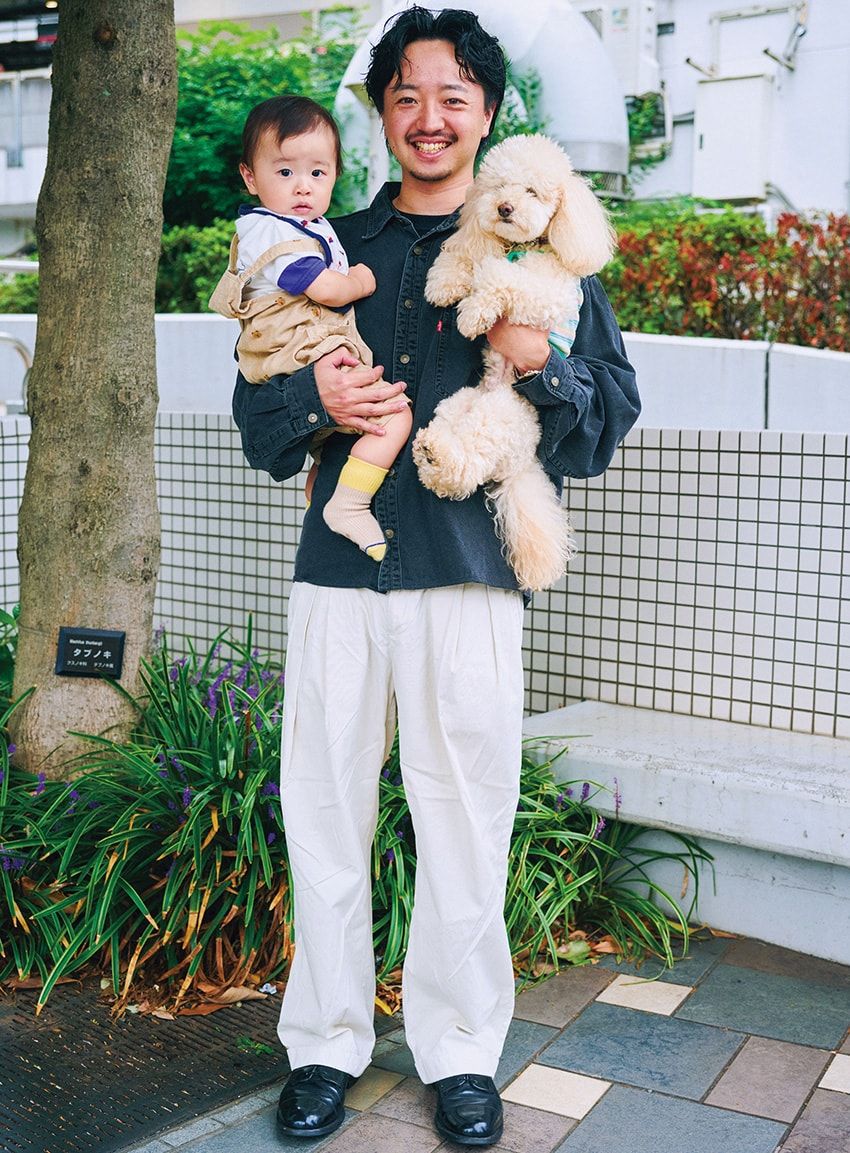 パンツ＝トミー ヒルフィガー　シャツ＝リーバイス