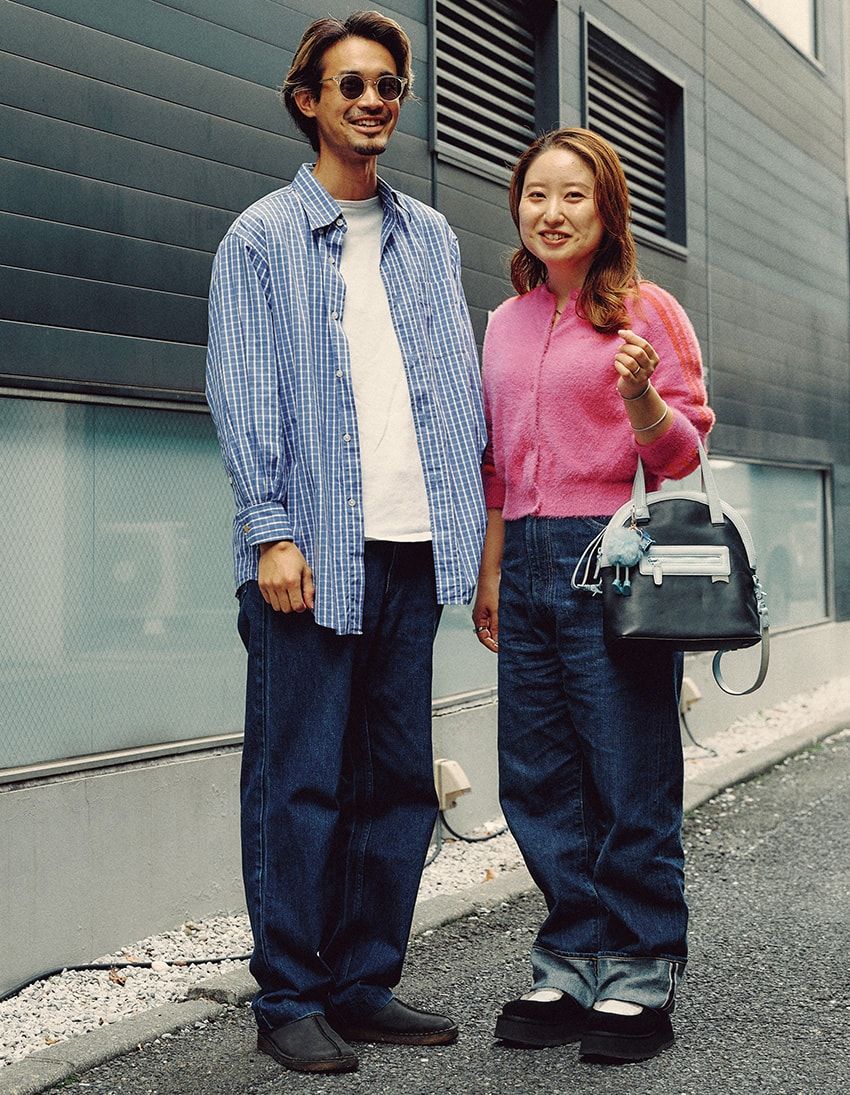 靴＝クラークス オリジナルズ　シャツ＝エルメス　Tシャツ＝セントジェームス　デニム＝古着