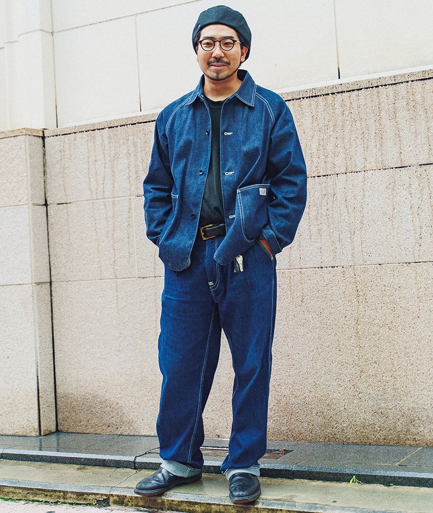 ブーツ=ドクターマーチン カバーオール=アットラスト Tシャツ=古着 デニム=リーバイス