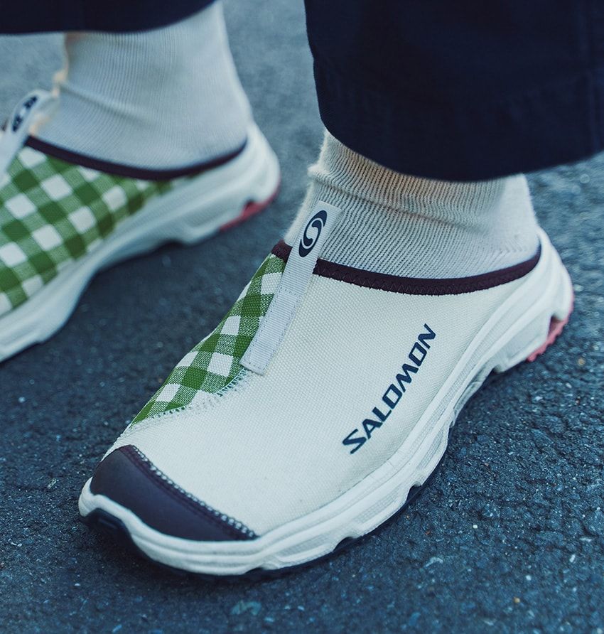 王道だけど普通で終わらせない「スウェット」選び。ロゴやシルエットなど11人の個性をスナップで - 1枚目の画像