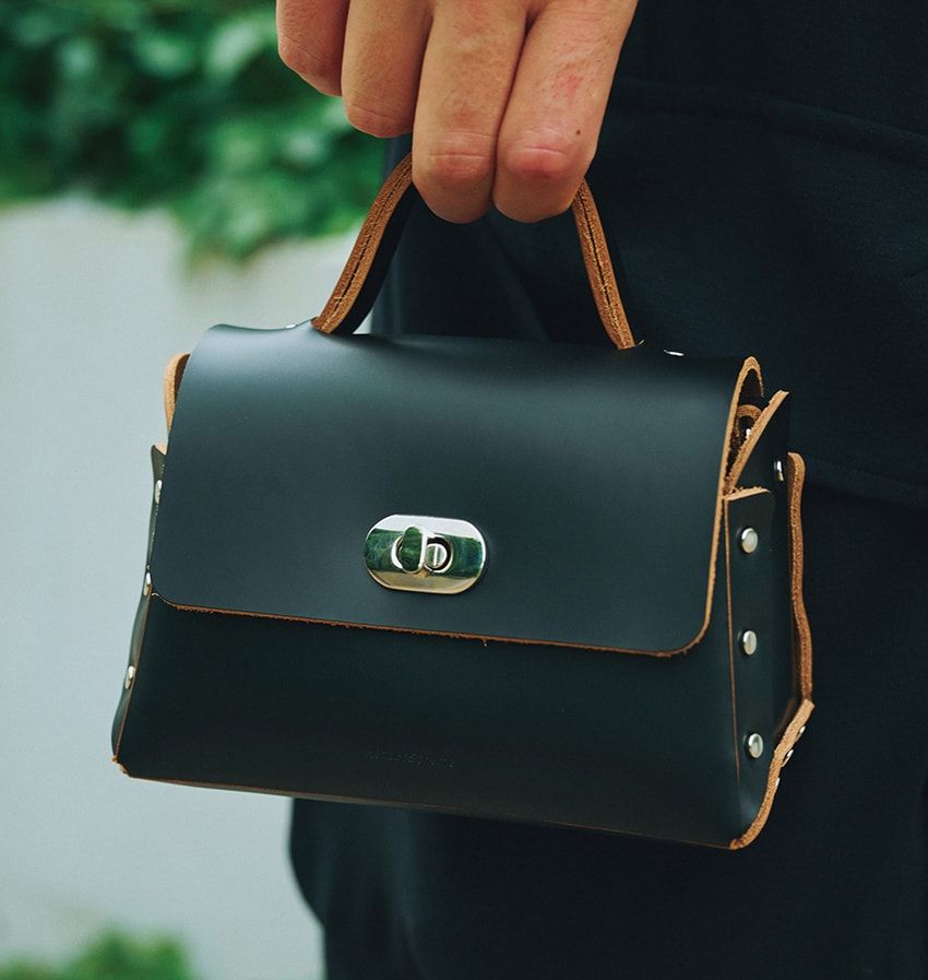 王道だけど普通で終わらせない「スウェット」選び。ロゴやシルエットなど11人の個性をスナップで - 3枚目の画像