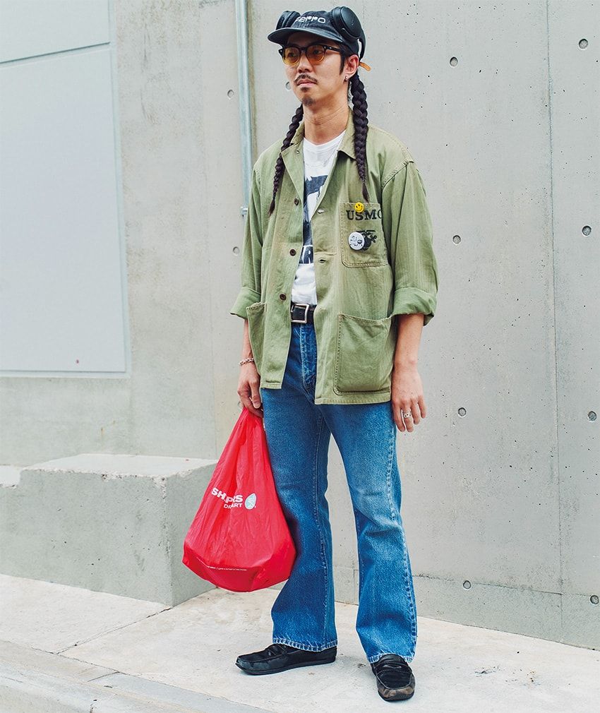 ジャケット、帽子＝古着