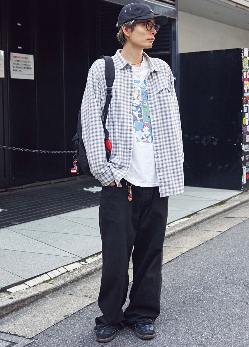 シャツ＝カルバン・クライン