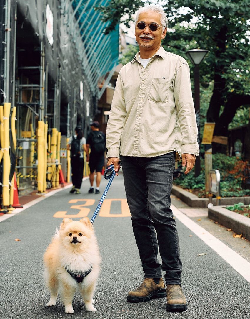 シャツ、デニム＝ユニクロ