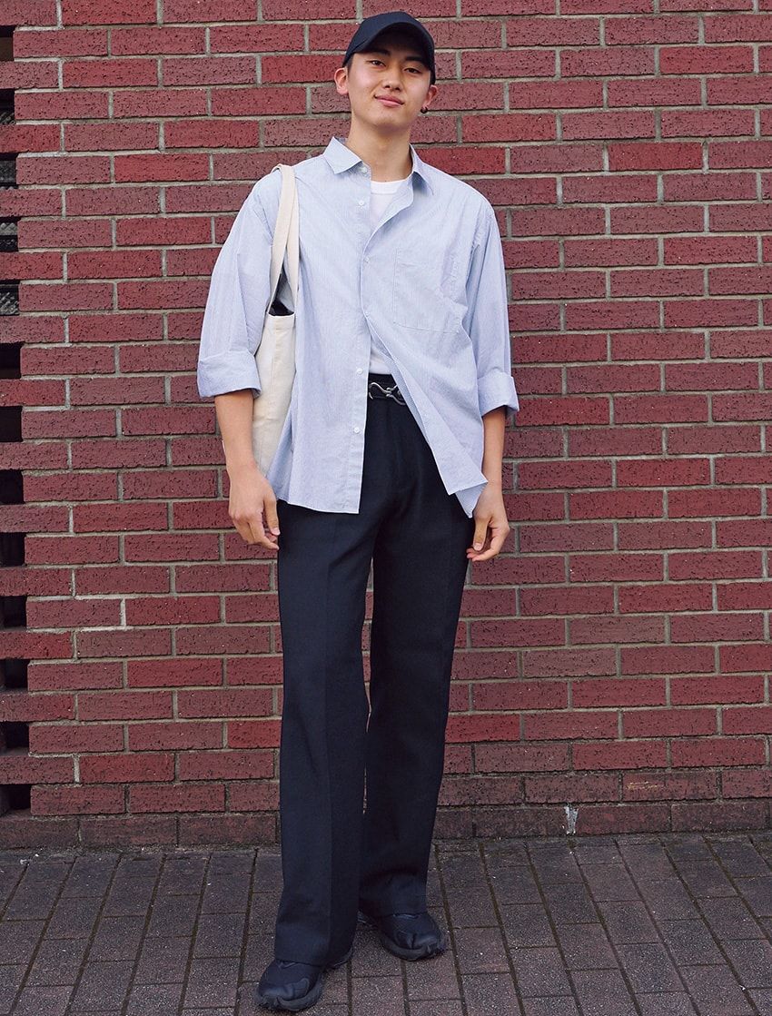 シャツ＝ユニクロ