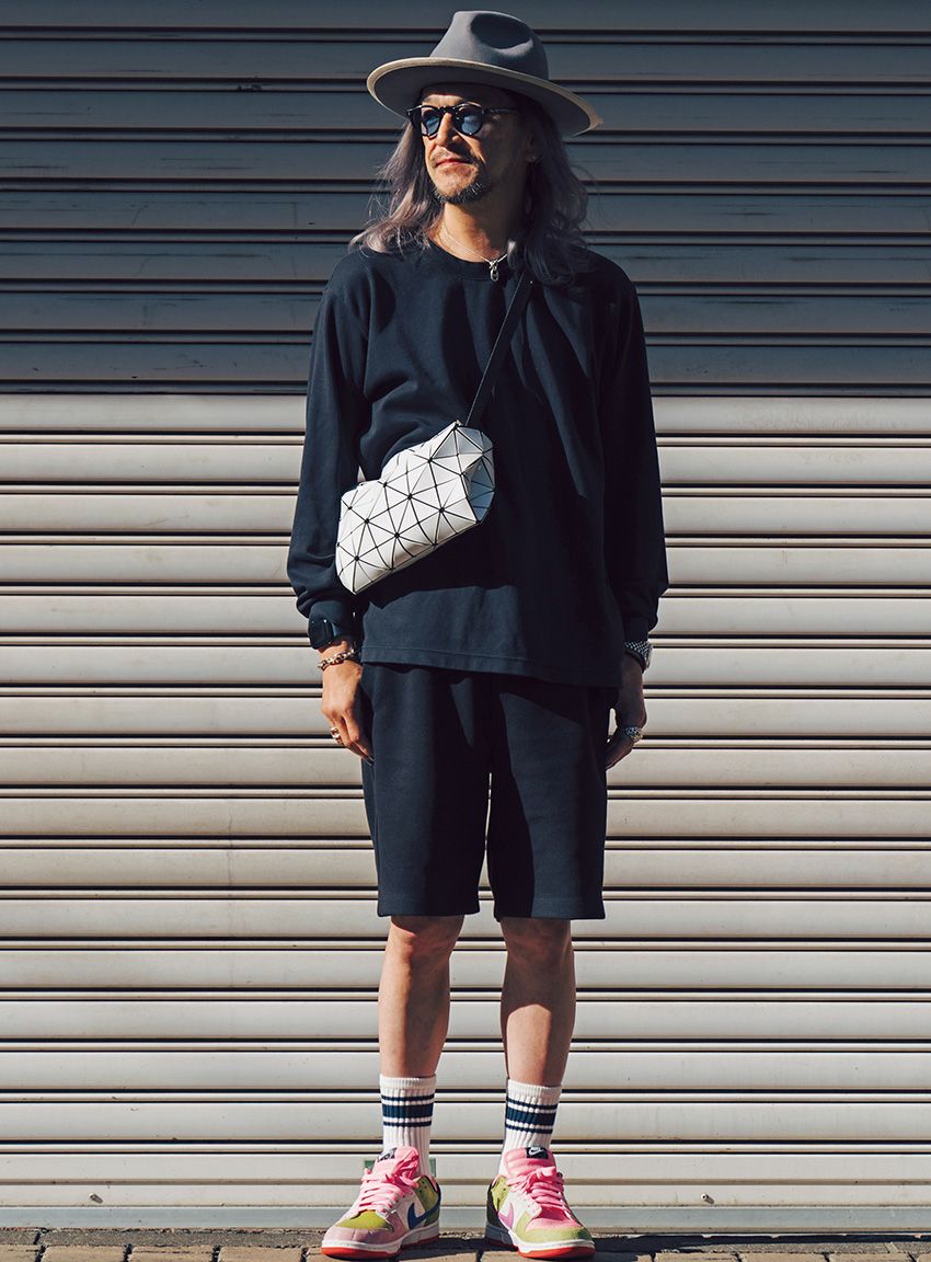 Tシャツ、ショーツ＝ユニクロ