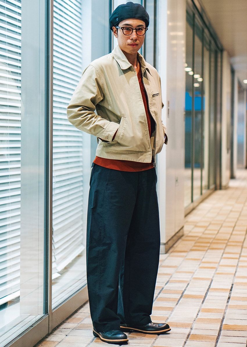 ジャケット、パンツ＝ユニクロ