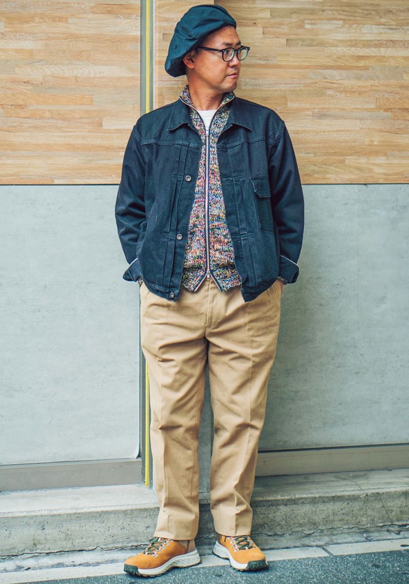 デニムジャケット＝マーカ　ニット＝コーヘン　パンツ＝フミヤヒラノ ザ トラウザーズ