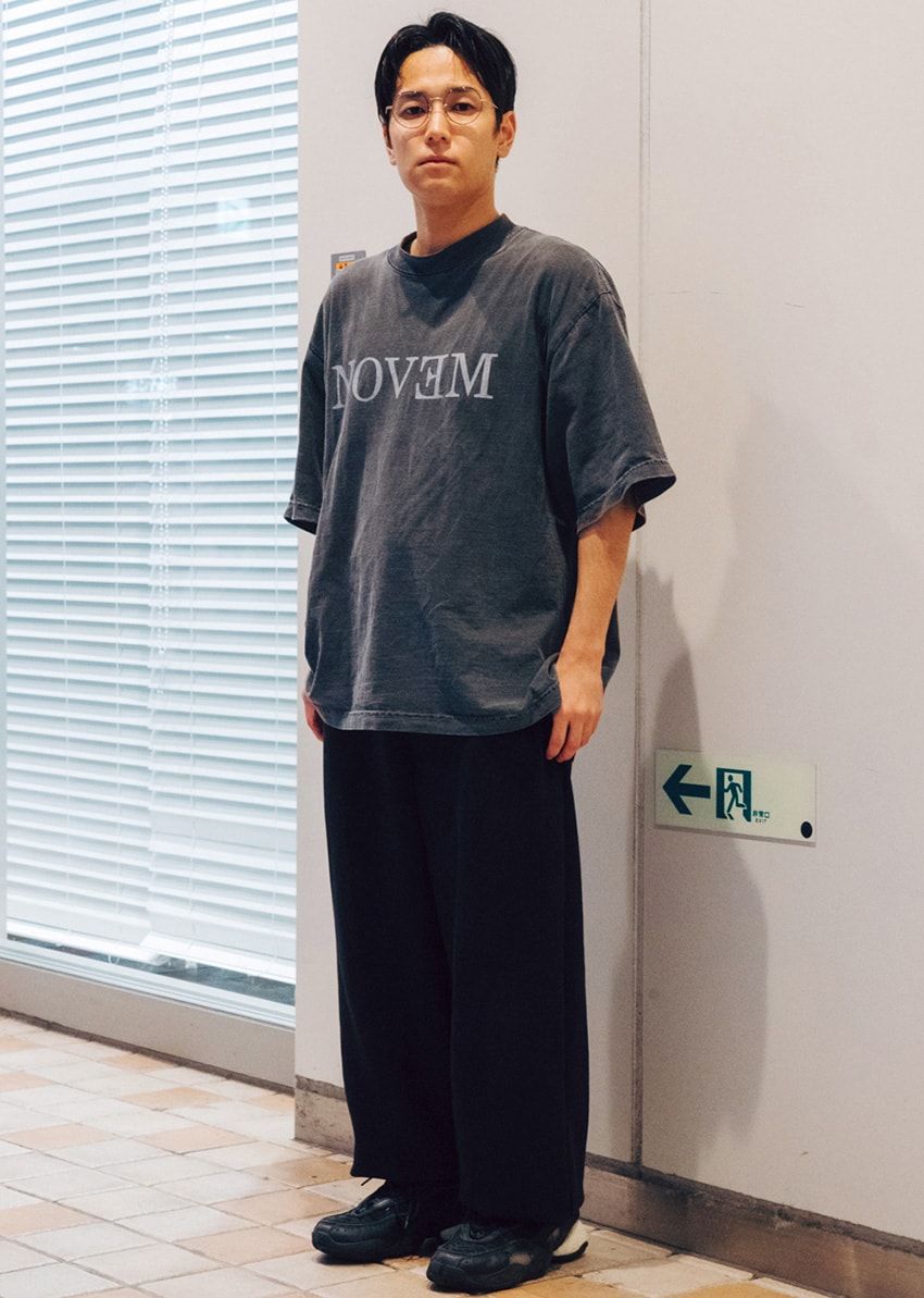 Tシャツ＝ノヴェム