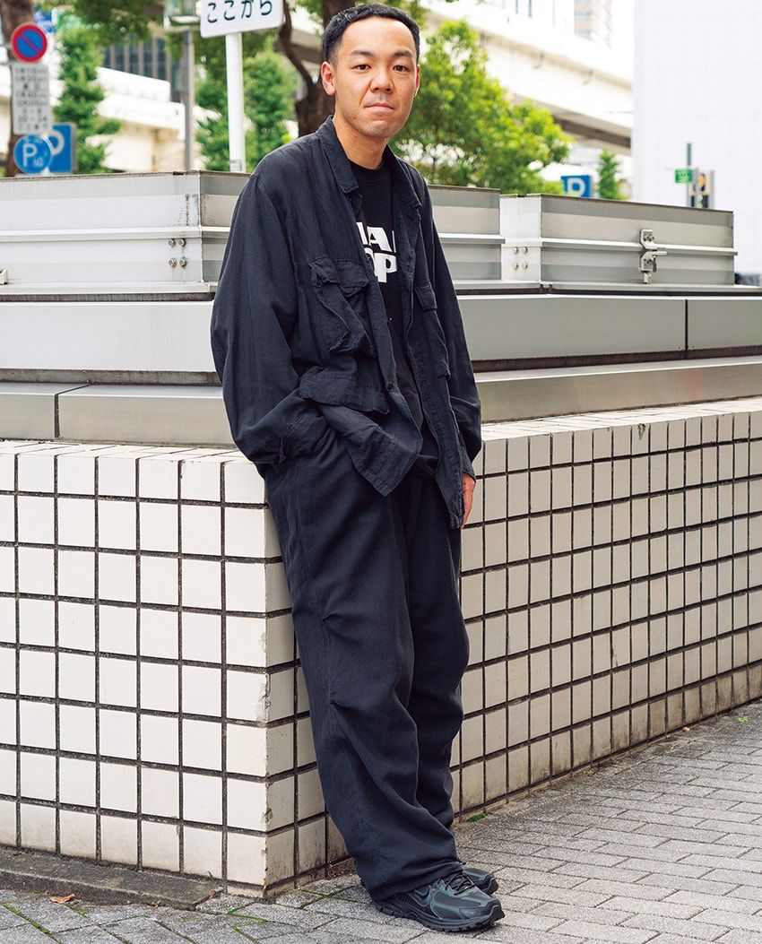 ジャケット、パンツ＝コモリ