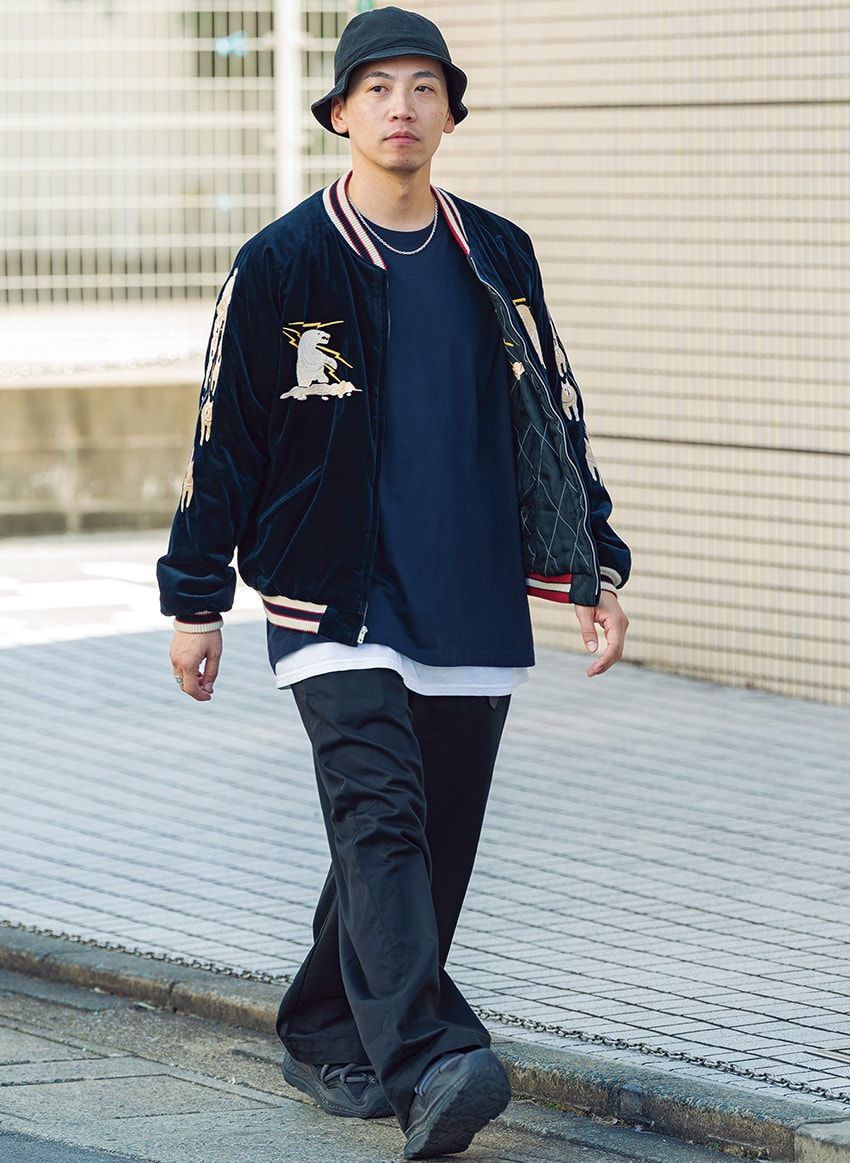 ジャケット＝テーラー東洋