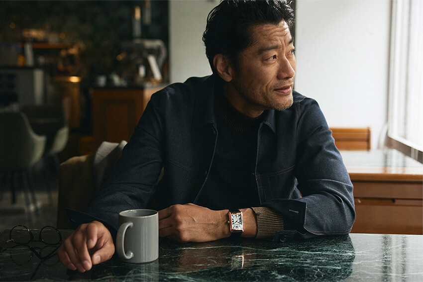 【日本国内300本限定】フレデリックコンスタント カレ　マザーオブパール文字盤 人気のクラシカルデザインにマザーオブパールを配した日本限定モデルが