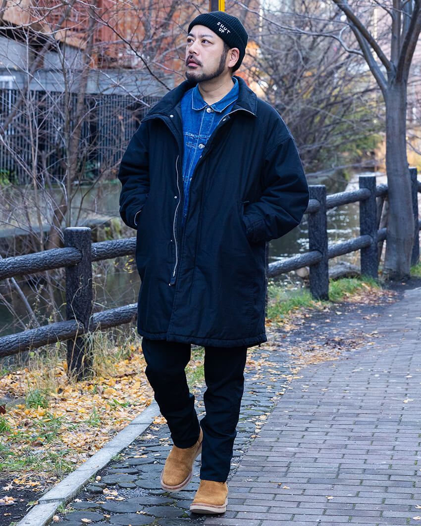 コート、パンツ＝ノンネイティブ  デニムジャケット＝アプレッセ  靴＝古着  帽子＝不明