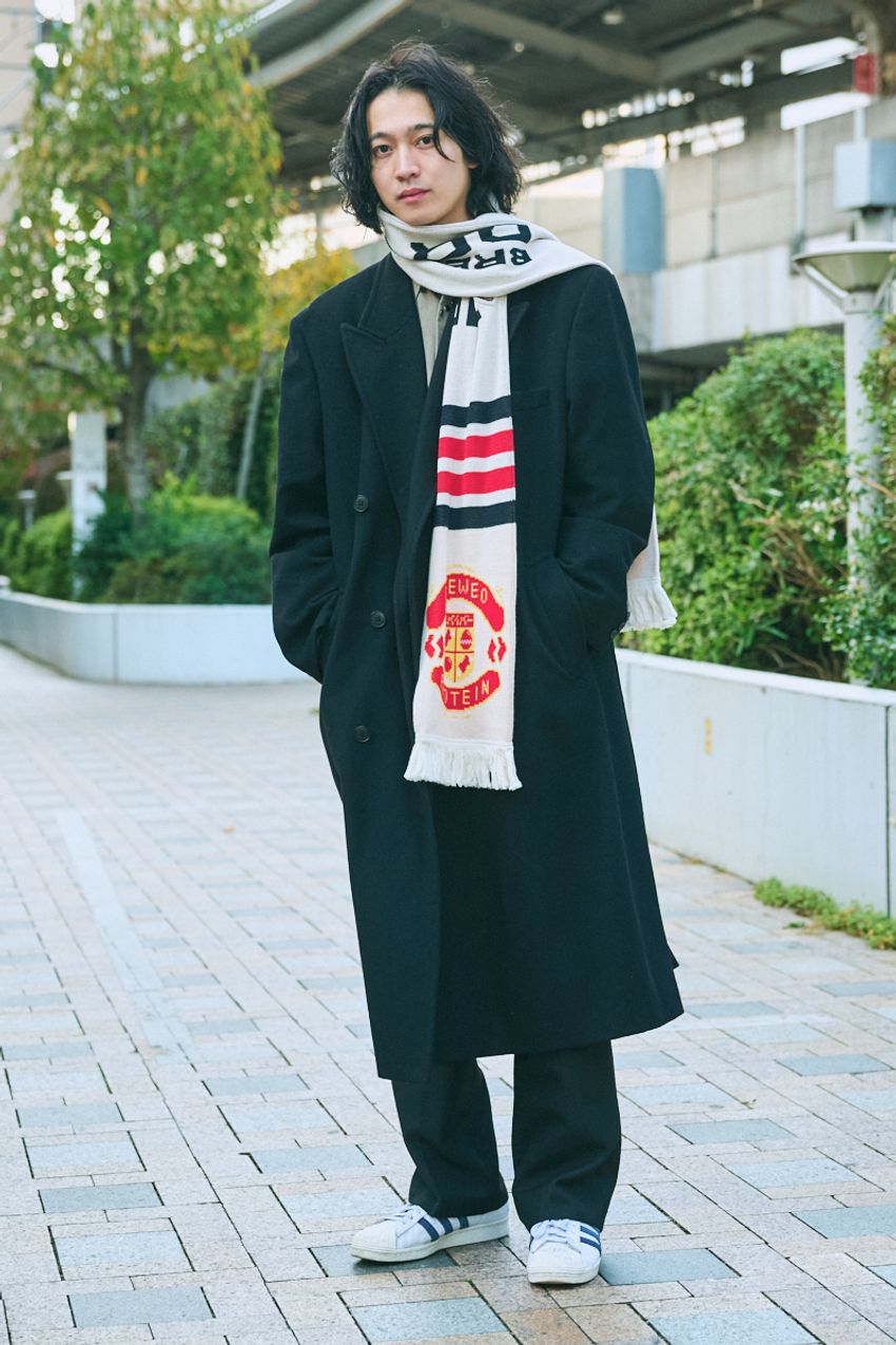 「短丈ブーム」の裏で静かにトレンド化！2025年“コート”コーデ最新版を街角スナップで - 3枚目の画像