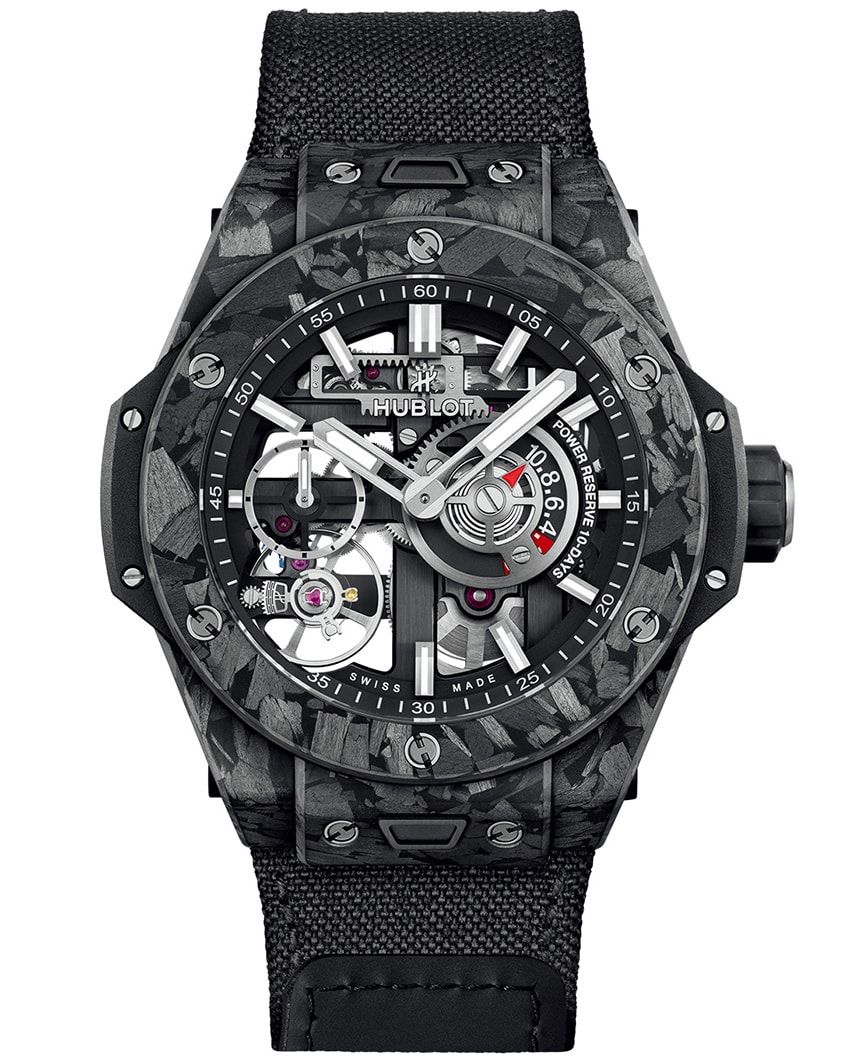 カーボンケース、42㎜径、手巻き。376万2000円／ウブロ（LVMHウォッチ・ジュエリー ジャパン ウブロ　03-5635-7055）