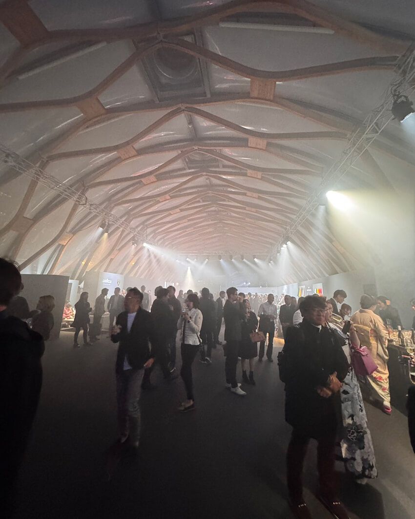 ド派手な“紅白ランボルギーニ”が日本にお目見え!! 極秘イベントに現れた2台の珍稀車 - 8枚目の画像