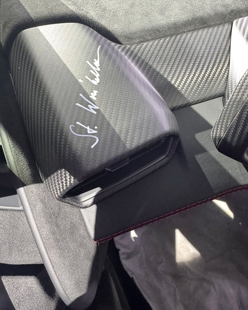 ド派手な“紅白ランボルギーニ”が日本にお目見え!! 極秘イベントに現れた2台の珍稀車 - 6枚目の画像