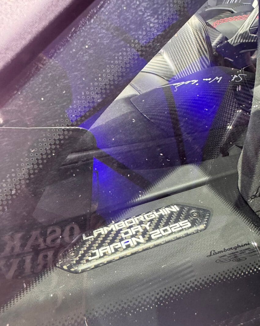 ド派手な“紅白ランボルギーニ”が日本にお目見え!! 極秘イベントに現れた2台の珍稀車 - 7枚目の画像