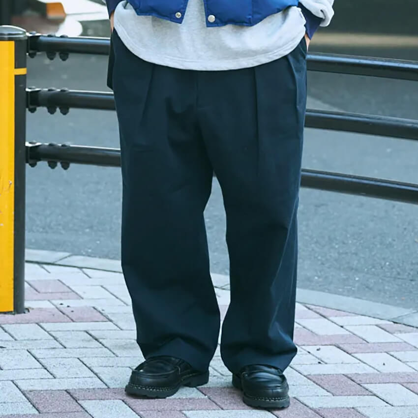 コモリ、ギャルソンetc. 街で目立っていた“良シルエットのパンツ”は