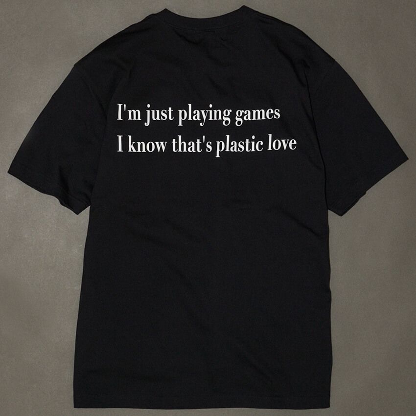 世界初の“伝説的ジャケ写”を豪華プリント！竹内まりやのTシャツが激レアだと言える理由 - 4枚目の画像