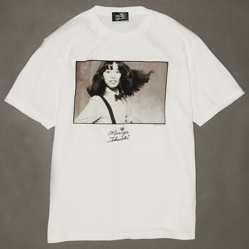 世界初の“伝説的ジャケ写”を豪華プリント！竹内まりやのTシャツが激レアだと言える理由 - 3枚目の画像