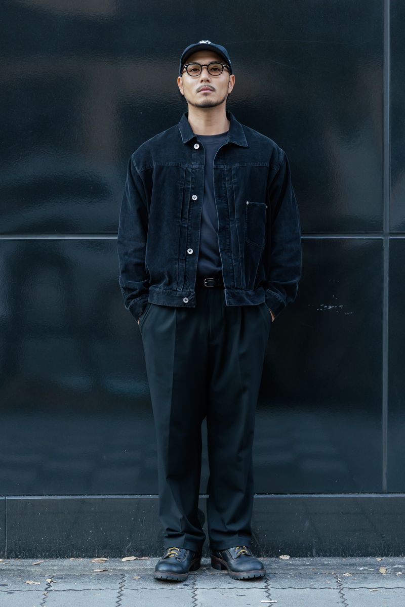 Gジャン、Tシャツ、パンツ＝すべて不明