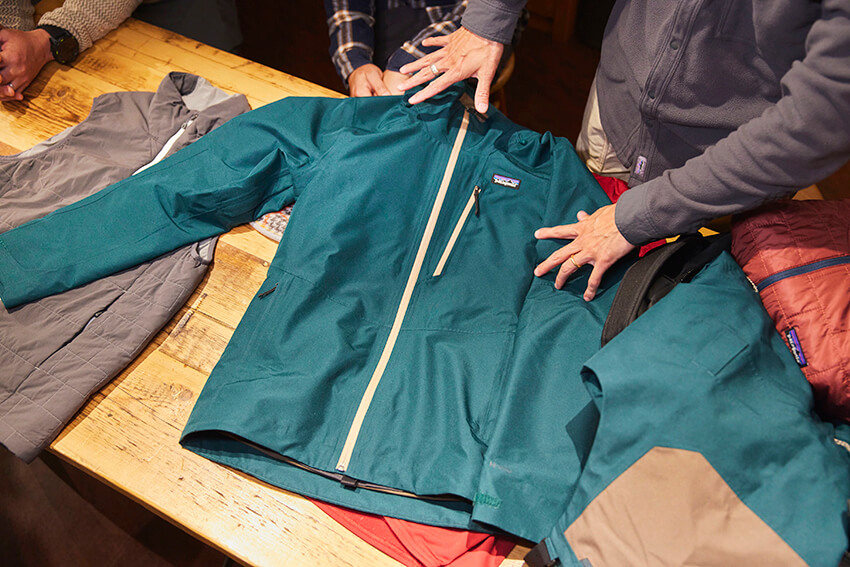 冬山でも街でも活躍するパタゴニアスタッフ愛用ウェア6選！人気のR1