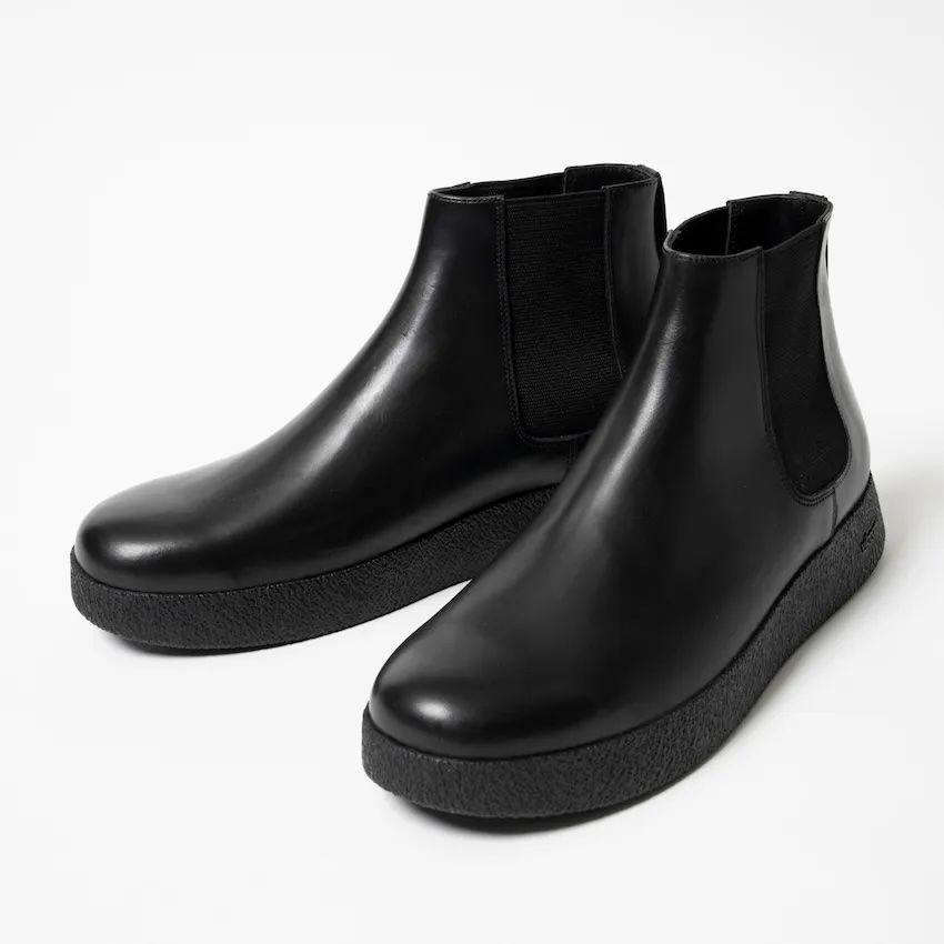 「クレープカップ サイドゴア 」 5万7200円／フット・ザ・コーチャー（オーセンティック・シュー&コー　03-5808-7515）