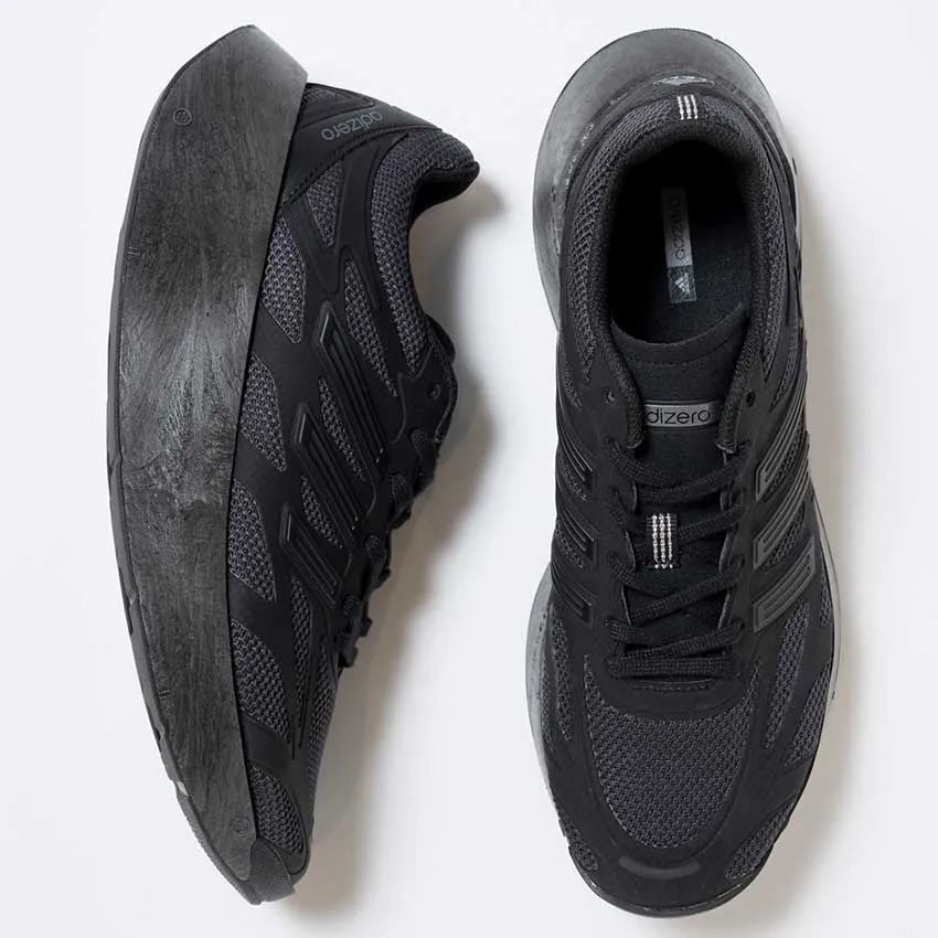 「アディゼロ アルク」1万8700円／アディダス オリジナルス（アディダスお客様窓口　03-6732-5461）