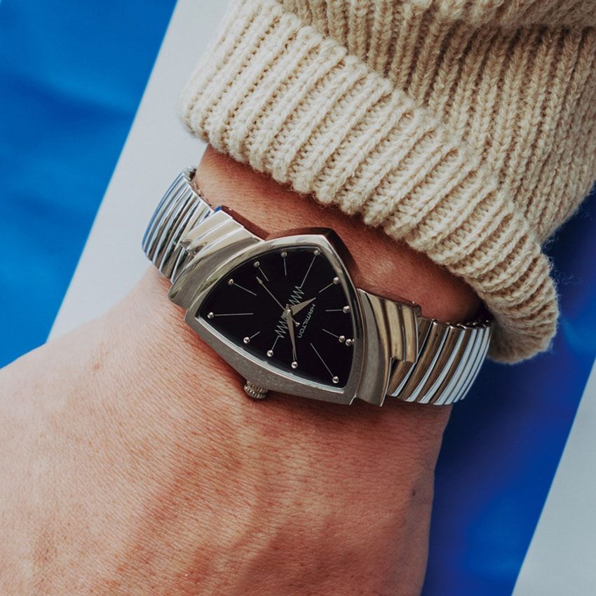 SSケース、縦50×横32㎜、クオーツ。13万9700円／スウォッチ グループ ジャパン（ハミルトン）　03-6254-7371