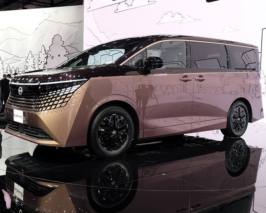 15年以上ぶりの新型となる日産エルグランド。